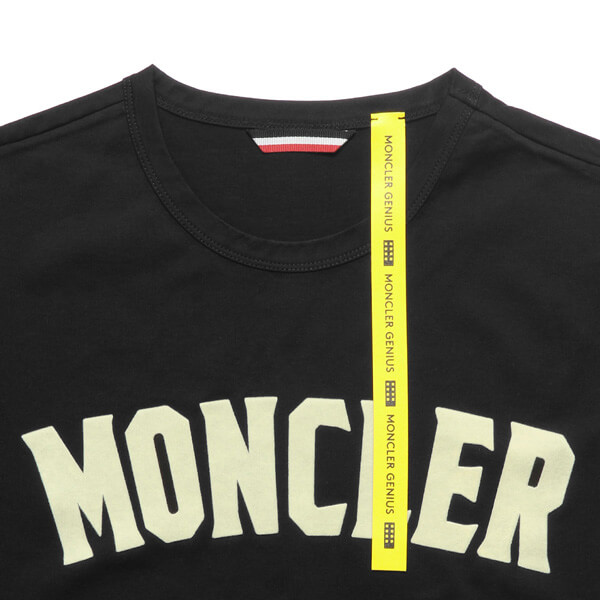 モンクレール MONCLER Tシャツ メンズ 8045350 8390Y 999 半袖Tシャツ BLACK ブラック
