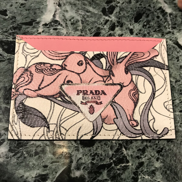 PRADAウサギが ギフトラッピング プラダ ラビット カードケース ピンク